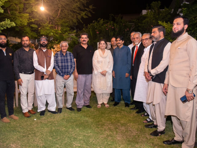 Javed Miandad Visits Aaghosh Home